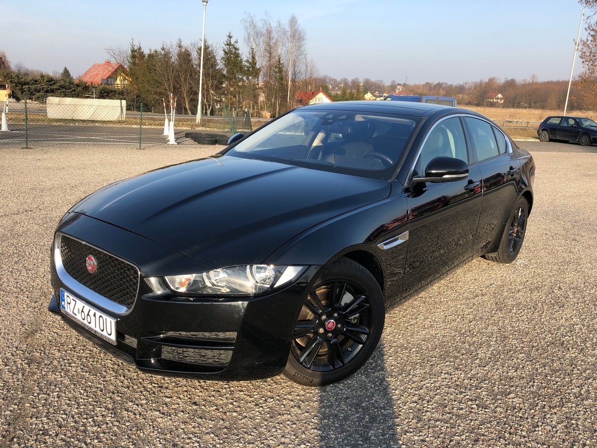 Jaguar XE